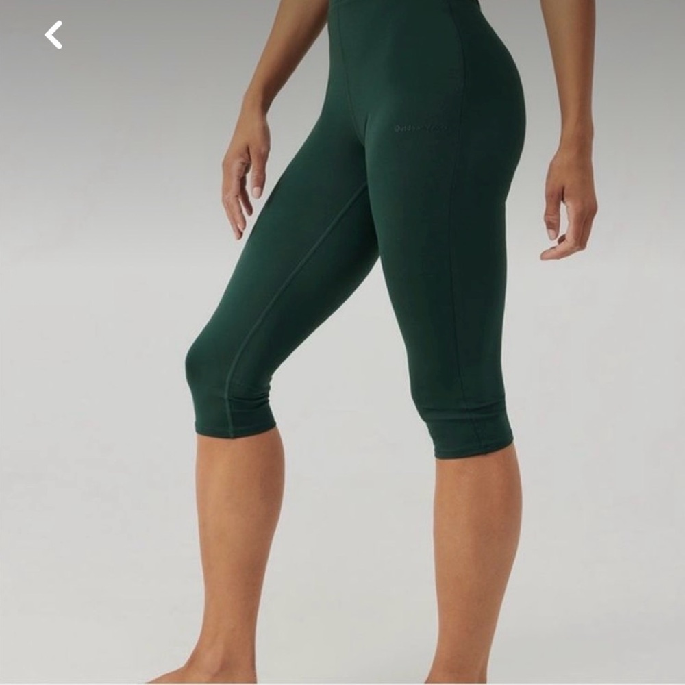 NWT Outdoor Voices Sculpt Kneecap Leggings Pine Green - XS